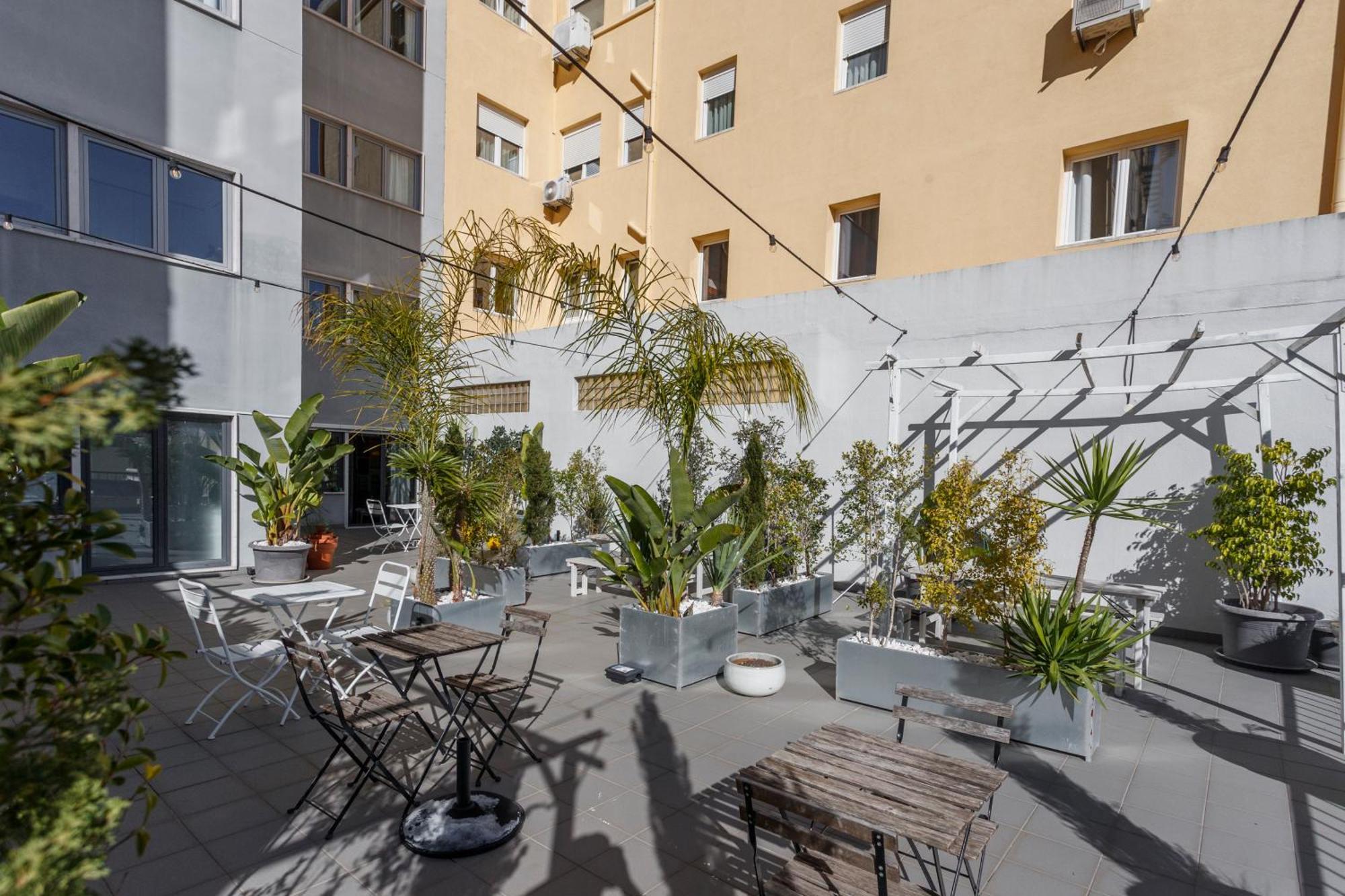 Sip & Savor On The Terrace - By Misha's Place 1c Appartamento Lisbona
